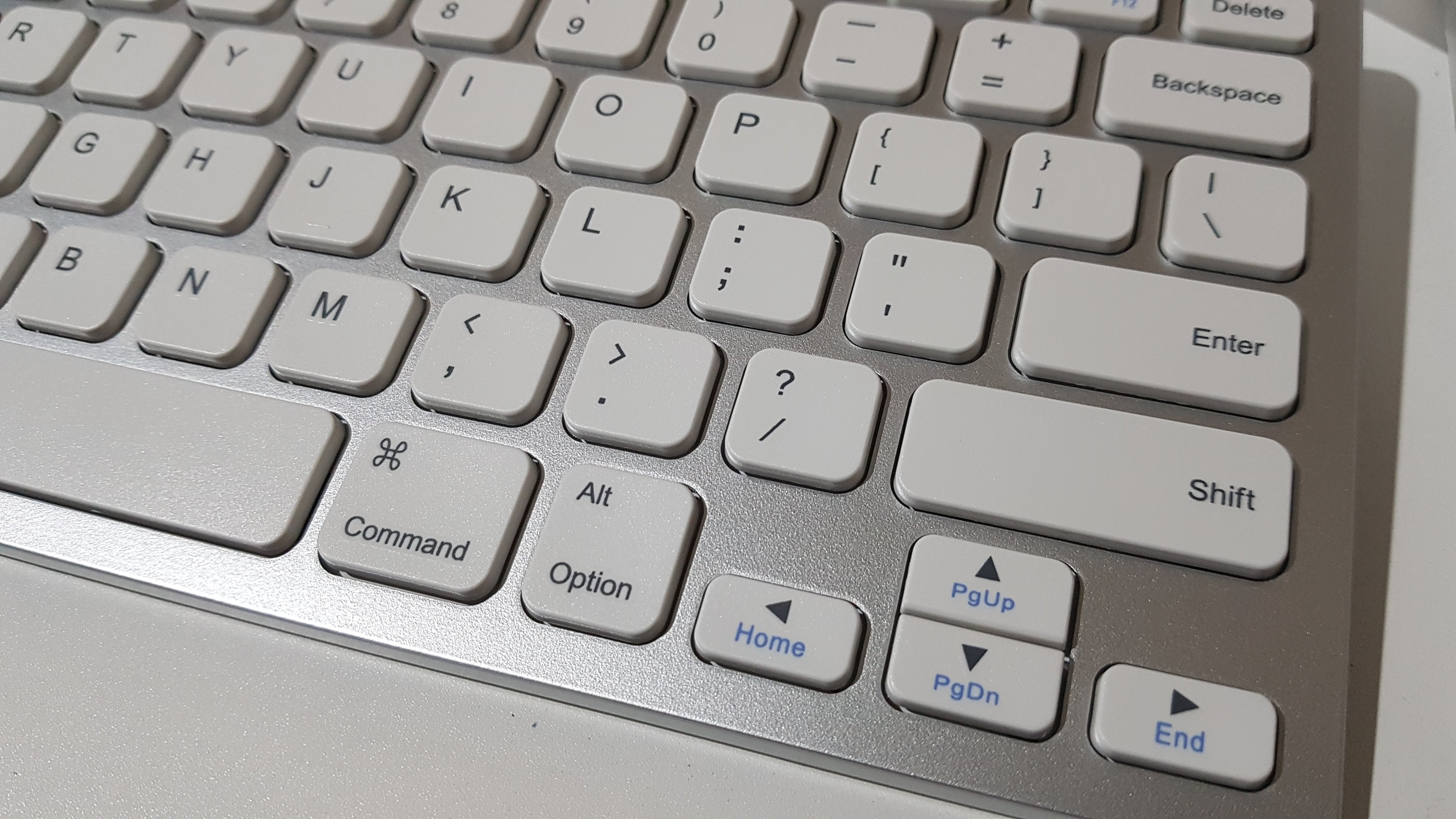 Ultra-Compact-Bluetooth-Keyboard2019